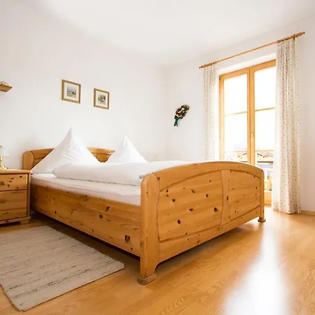 Albrecht Apartment *